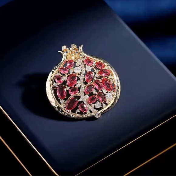 Pink Pomegranate Crystal Gold Brooch - Picture 10 of 10